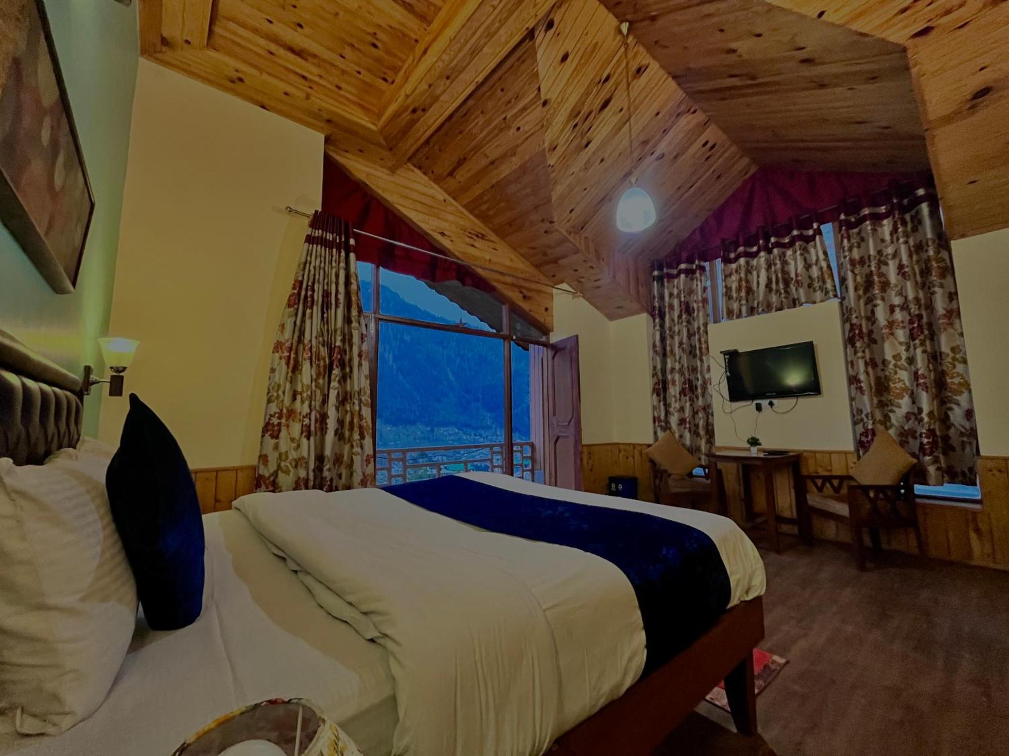 The Manu Emerald # Farmhouse # Top Selling Cottage In Manali # Peaceful Heritage Cozy Stay # Lawn With Bonfire # Most Awarded Buitenkant foto