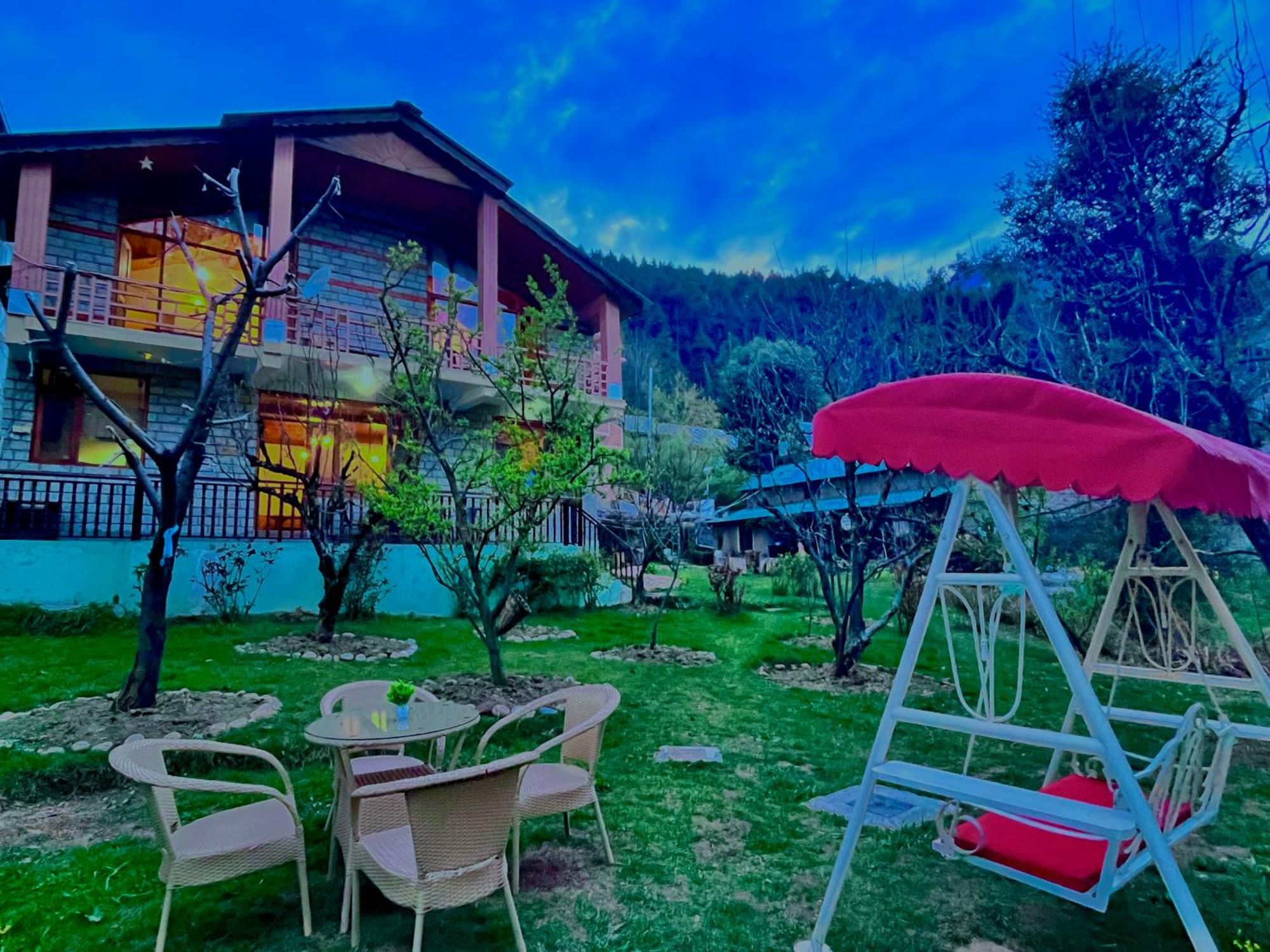 The Manu Emerald # Farmhouse # Top Selling Cottage In Manali # Peaceful Heritage Cozy Stay # Lawn With Bonfire # Most Awarded Buitenkant foto