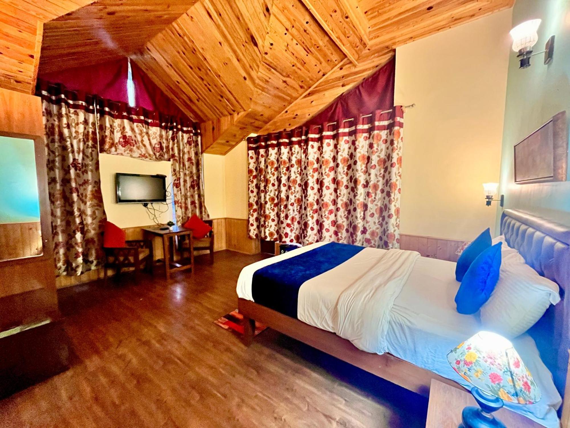 The Manu Emerald # Farmhouse # Top Selling Cottage In Manali # Peaceful Heritage Cozy Stay # Lawn With Bonfire # Most Awarded Buitenkant foto