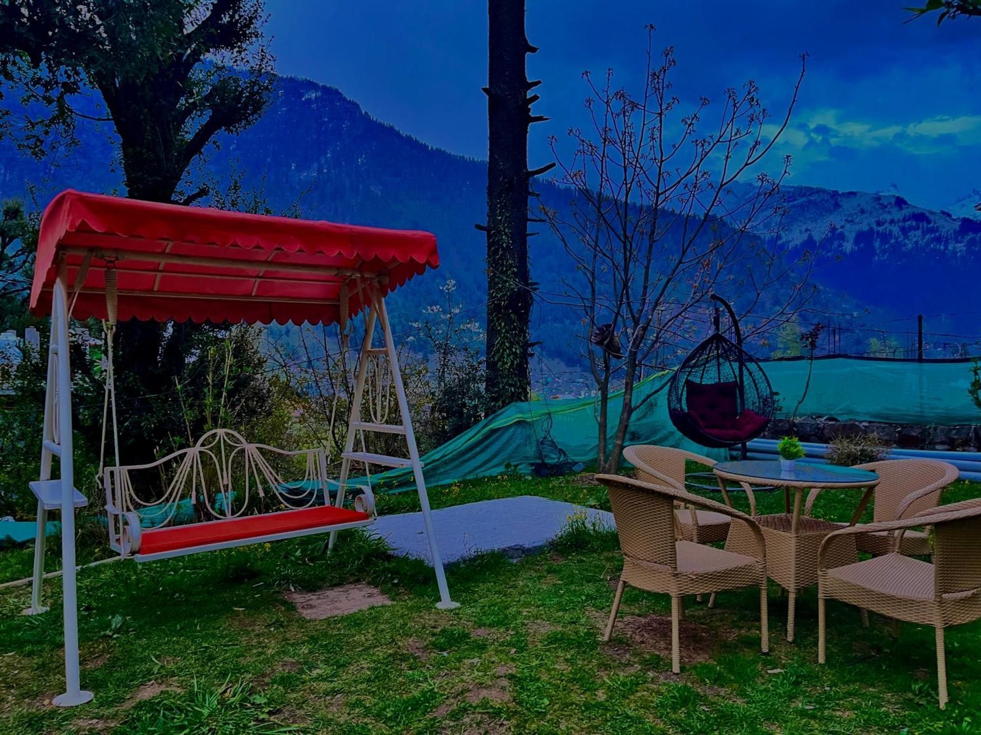 The Manu Emerald # Farmhouse # Top Selling Cottage In Manali # Peaceful Heritage Cozy Stay # Lawn With Bonfire # Most Awarded Buitenkant foto